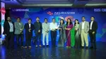 ইউবিএল প্রতিনিধিদের স্টেজে অ্যাওয়ার্ড গ্রহণ করার মুহূর্ত
